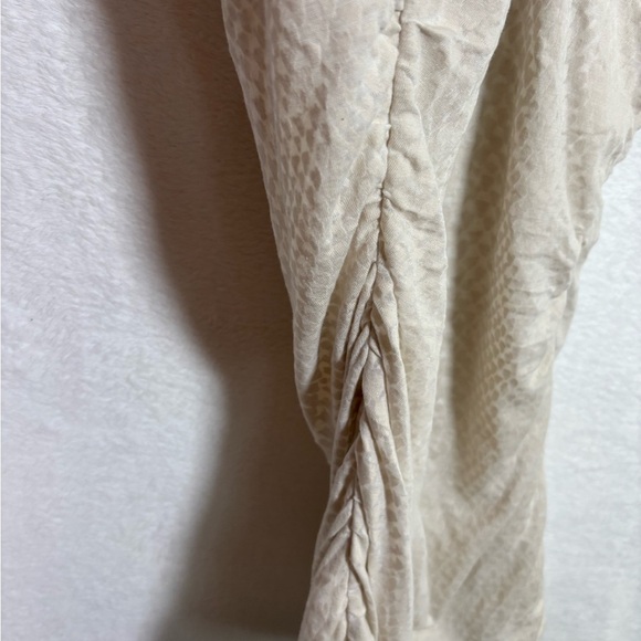 Express Cream Gold Sequined Animal Print Tank Top size XS - Picture 5 of 16